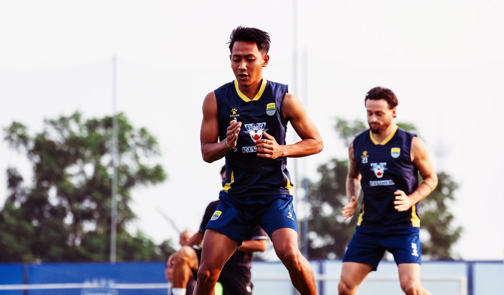 Beckham Putra Nugraha menjalani latihan bersama Persib Bandung