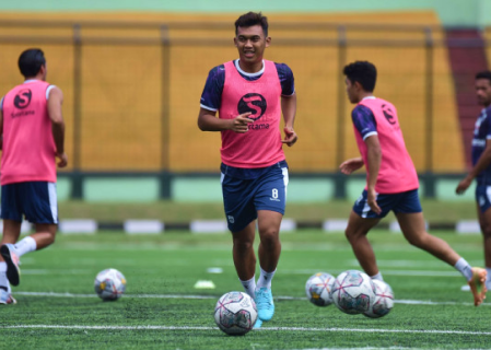 Ilustrasi pernyataan resmi Persib terkait insiden terhadap tim EPA U-18